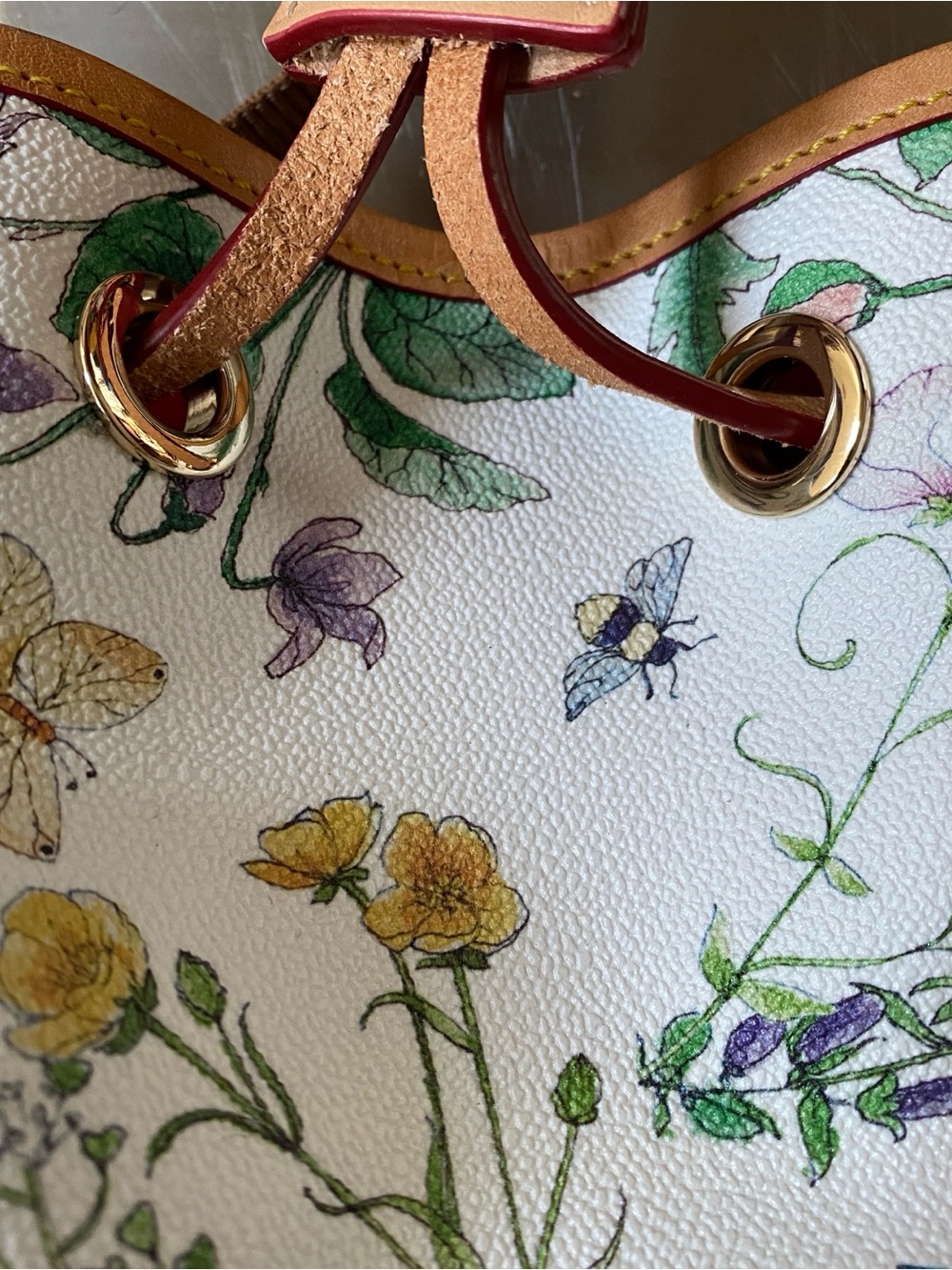 Dooney & Bourke White Floral Drawstring Tassel Bucket Bag with Tan Trim - Picture 6 of 8